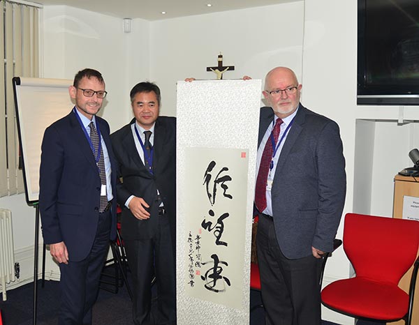 谢炳国牧师率团访问英国和爱尔兰教会 谢炳国牧师率团访问英国和爱尔兰教会